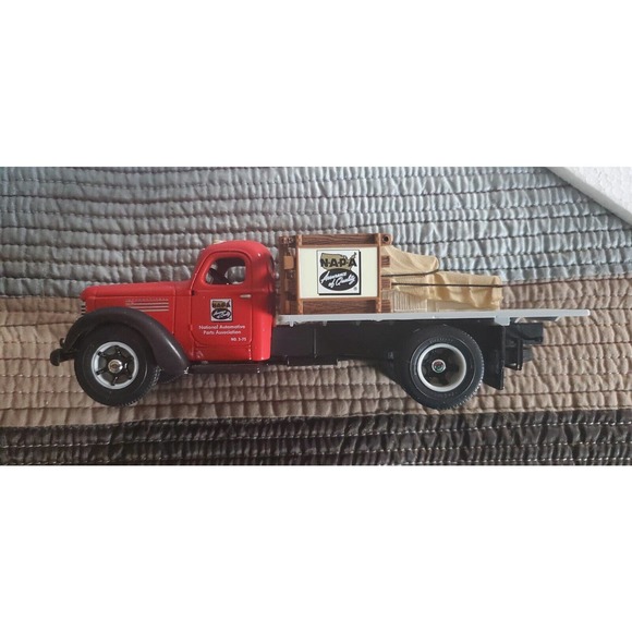 New in Box First Gear Napa International KB-8 - Picture 3 of 6